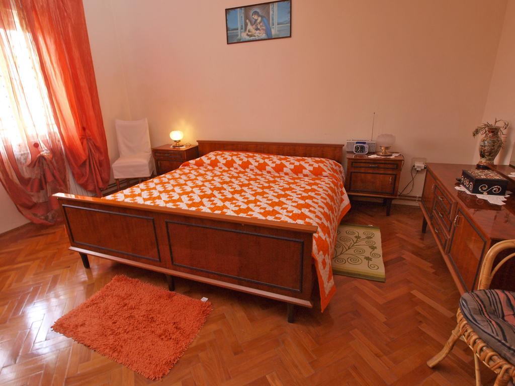 Apartments Ivanka 1056 Pola Esterno foto